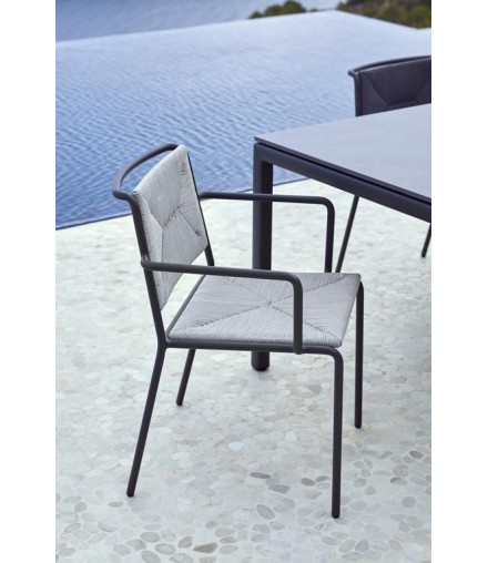 SUMMER CHAIR WITH ARMS STACKABLE