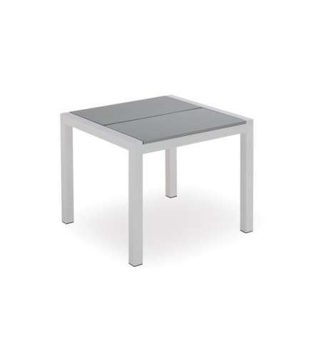WEEKEND SQUARE DINING TABLE